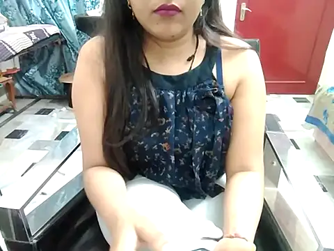 Snapshot of aarushi_sharmaa chatting on February 20, 2025, 5:29 pm aarushi sharmaa online show from February 20, 2025, 5:29 pm