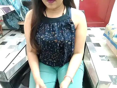 Snapshot of aarushi_sharmaa chatting on February 23, 2025, 7:07 pm aarushi sharmaa online show from February 23, 2025, 7:07 pm