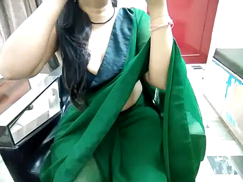 Snapshot of aarushi_sharmaa chatting on September 13, 2025, 3:39 am aarushi sharmaa online show from September 13, 2025, 3:39 am