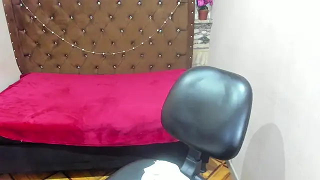 Angelchristix online show from January 18, 2025, 4:42 pm