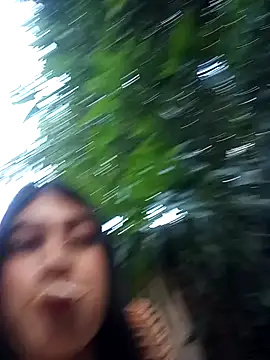 Snapshot of Julix_A chatting on January 4, 2025, 9:31 pm Julix A online show from January 4, 2025, 9:31 pm