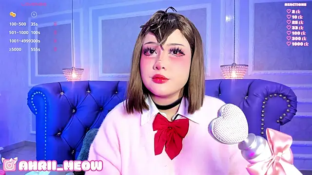 Snapshot of AHRI_LEE chatting on January 18, 2025, 4:04 am AHRI LEE online show from January 18, 2025, 4:04 am