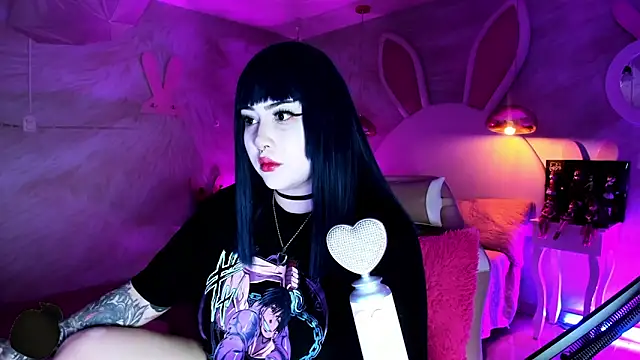 AHRI LEE online show from November 7, 2025, 6:46 am