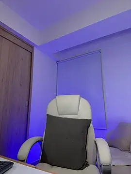 Lanataylor- online show from October 25, 2025, 12:29 am