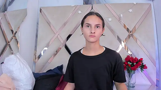 ninaht online show from November 20, 2025, 8:41 pm