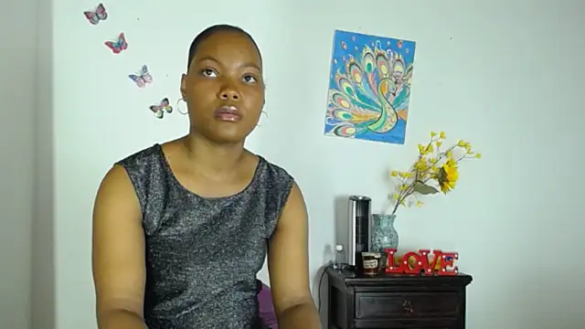 Snapshot of Madison__12 chatting on December 5, 2024, 8:22 pm Madison 12 online show from December 5, 2024, 8:22 pm