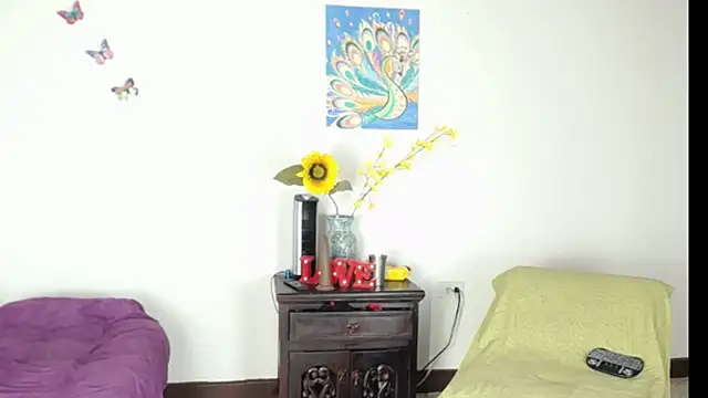 Snapshot of Madison__12 chatting on December 25, 2024, 8:07 pm Madison 12 online show from December 25, 2024, 8:07 pm