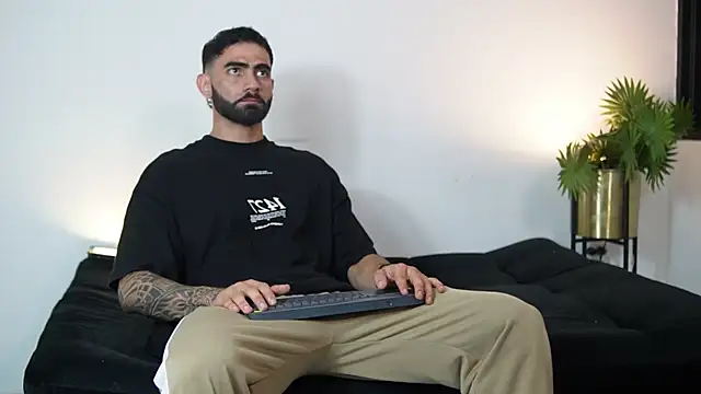 Austin bolt online show from October 13, 2025, 1:16 am