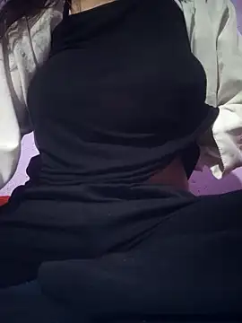 Sweet Sonakshi143 online show from February 2, 2025, 5:37 pm