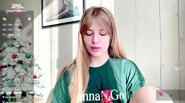 Snapshot of PureAlisMiracle chatting on December 24, 2024, 11:06 am PureAlisMiracle online show from December 24, 2024, 11:06 am