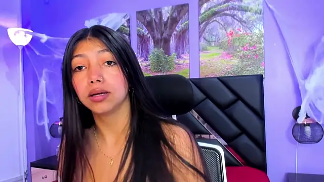 KimberlyVillaLobos online show from November 8, 2025, 11:32 am