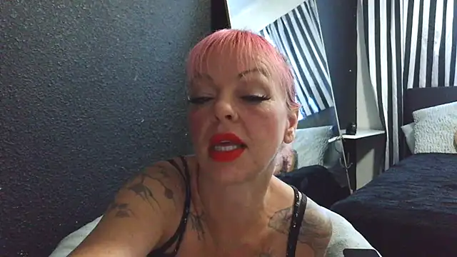 rileyraerhoads online show from September 30, 2025, 5:07 pm
