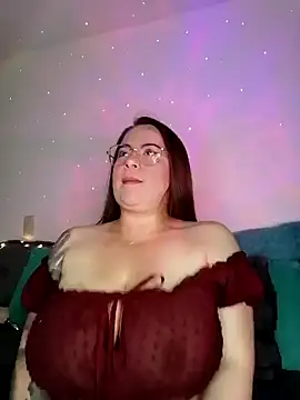 Snapshot of soofy__ chatting on November 2, 2025, 2:30 pm soofy online show from November 2, 2025, 2:30 pm