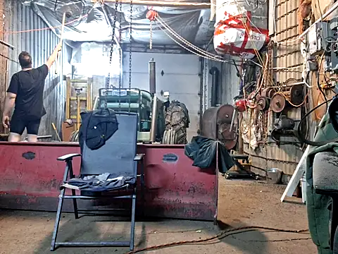 Snapshot of Frankdick01 chatting on November 23, 2025, 7:52 am Frankdick01 online show from November 23, 2025, 7:52 am