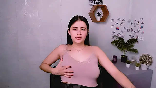 Snapshot of AliceSexyyy_ chatting on September 17, 2025, 6:20 pm AliceSexyyy online show from September 17, 2025, 6:20 pm