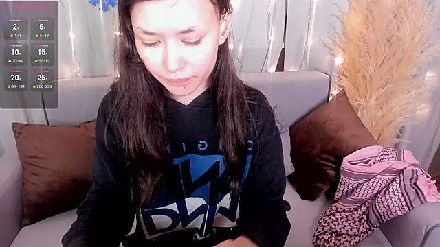 Emily Strikeee online show from January 3, 2025, 9:36 am