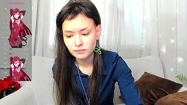 Emily Strikeee online show from March 4, 2025, 9:40 am