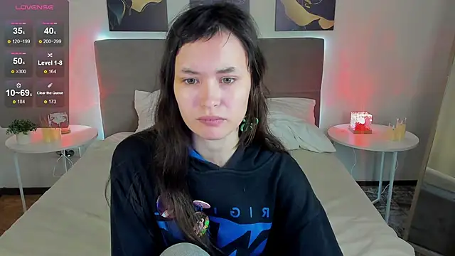 Emily Strikeee online show from September 9, 2025, 8:03 am