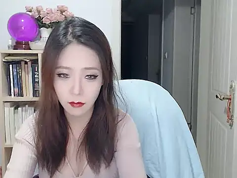 Snapshot of SuSushi728 chatting on December 3, 2025, 3:21 pm SuSushi728 online show from December 3, 2025, 3:21 pm