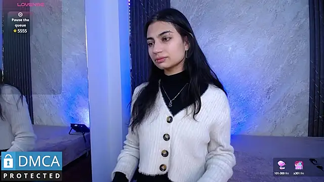 SolBeaumont1 online show from February 7, 2025, 5:40 pm