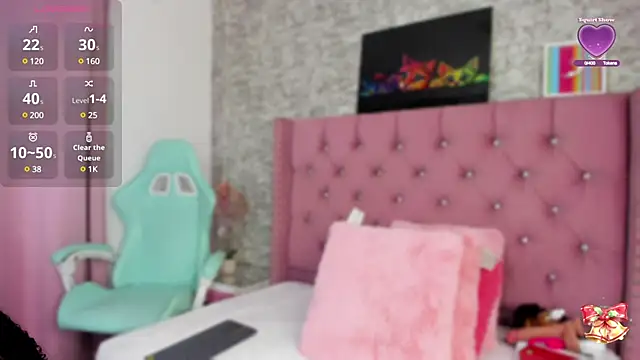 NahiaraReina online show from December 29, 2024, 1:38 pm