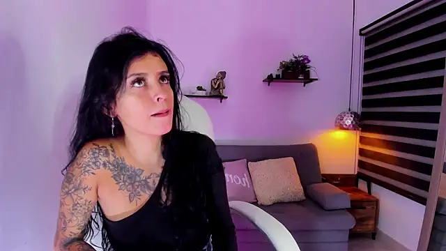 Snapshot of yenny_garcia chatting on September 30, 2025, 6:02 pm yenny garcia online show from September 30, 2025, 6:02 pm