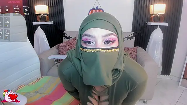 Snapshot of cloe_sirena chatting on October 24, 2025, 3:52 pm cloe sirena online show from October 24, 2025, 3:52 pm