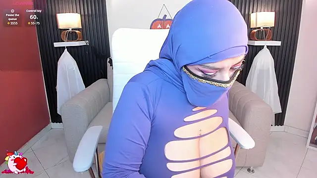 Snapshot of cloe_sirena chatting on October 26, 2025, 2:34 pm cloe sirena online show from October 26, 2025, 2:34 pm