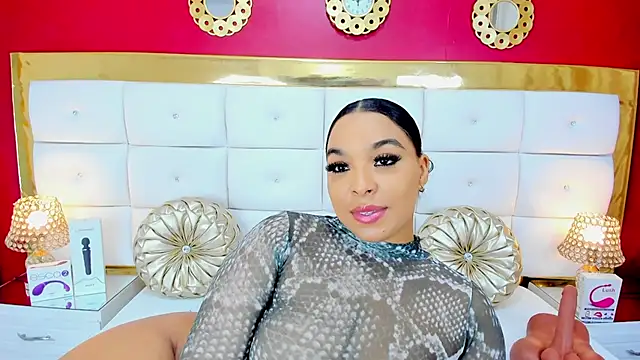 EileenBenzon online show from December 18, 2024, 10:57 pm