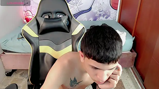 Brayan lopezz online show from January 28, 2025, 7:21 pm