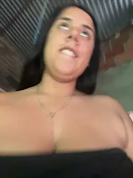 Snapshot of andreinabigtits chatting on March 4, 2025, 7:11 pm andreinabigtits online show from March 4, 2025, 7:11 pm