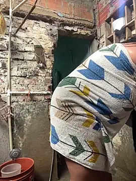 Snapshot of andreinabigtits chatting on March 9, 2025, 2:54 pm andreinabigtits online show from March 9, 2025, 2:54 pm