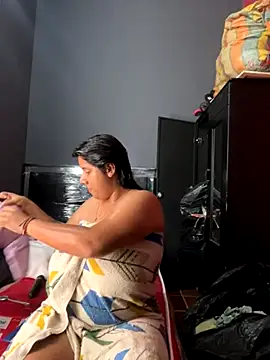 Snapshot of andreinabigtits chatting on October 5, 2025, 2:59 pm andreinabigtits online show from October 5, 2025, 2:59 pm