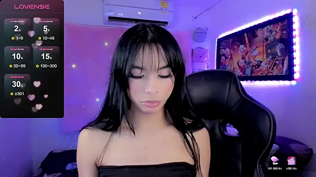 Snapshot of AndreaSweet_ chatting on November 15, 2025, 8:27 pm AndreaSweet online show from November 15, 2025, 8:27 pm