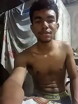 Snapshot of Reynold2608 chatting on December 28, 2024, 4:41 am Reynold2608 online show from December 28, 2024, 4:41 am