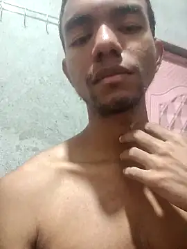 Reynold2608 online show from December 2, 2025, 6:08 am