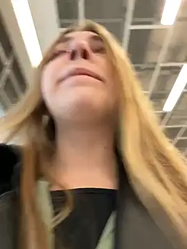 Snapshot of Sunny___Bunny chatting on November 4, 2025, 1:10 pm Sunny Bunny online show from November 4, 2025, 1:10 pm