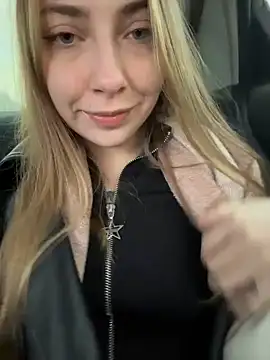 Snapshot of Sunny___Bunny chatting on November 19, 2025, 7:19 am Sunny Bunny online show from November 19, 2025, 7:19 am