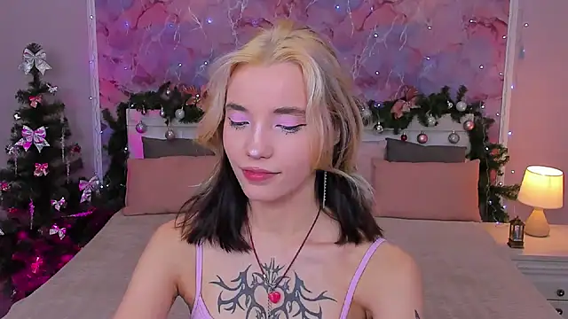 as1an girlfriend online show from December 20, 2024, 3:03 am