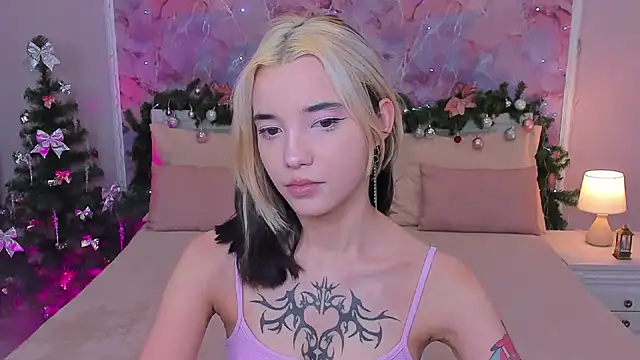 as1an girlfriend online show from December 29, 2024, 10:45 am