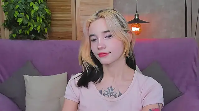 as1an girlfriend online show from January 12, 2025, 7:11 am