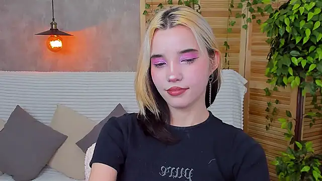 as1an girlfriend online show from January 27, 2025, 7:24 am