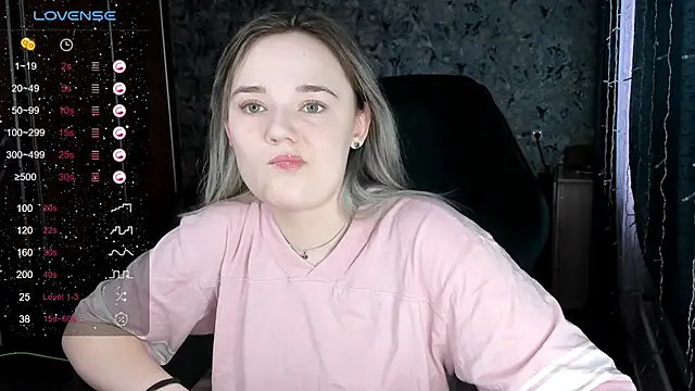 Your small bunny online show from December 9, 2024, 3:29 am