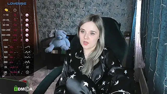 Your small bunny online show from February 19, 2025, 4:23 am