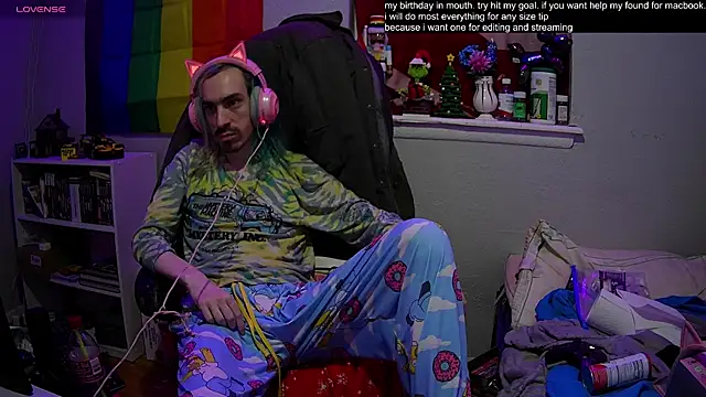 Snapshot of tallnerdyguy chatting on January 14, 2025, 5:08 am tallnerdyguy online show from January 14, 2025, 5:08 am