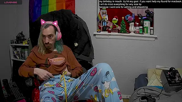 Snapshot of tallnerdyguy chatting on January 23, 2025, 2:55 am tallnerdyguy online show from January 23, 2025, 2:55 am