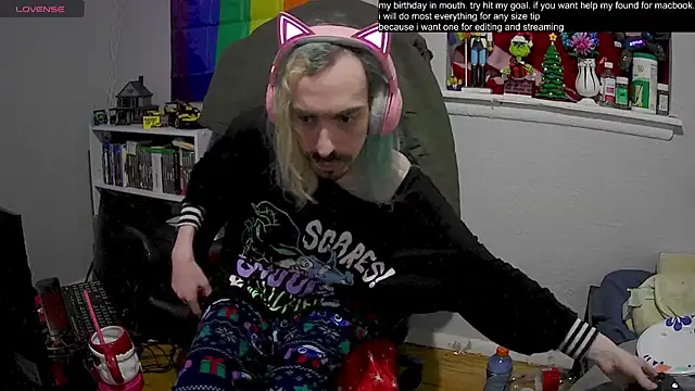 Snapshot of tallnerdyguy chatting on February 1, 2025, 3:52 am tallnerdyguy online show from February 1, 2025, 3:52 am