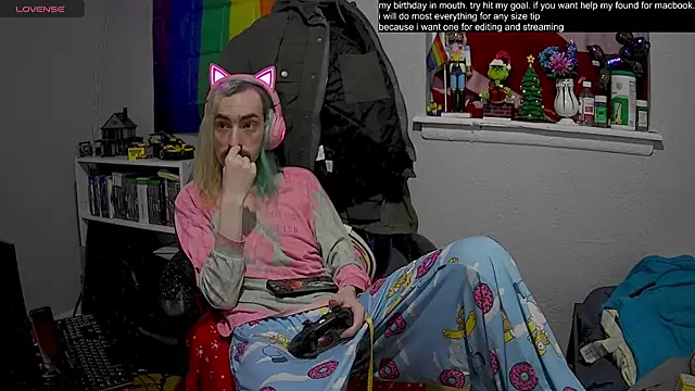 Snapshot of tallnerdyguy chatting on February 2, 2025, 1:02 am tallnerdyguy online show from February 2, 2025, 1:02 am