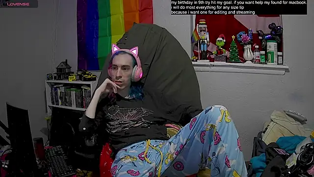 Snapshot of tallnerdyguy chatting on February 15, 2025, 2:15 am tallnerdyguy online show from February 15, 2025, 2:15 am