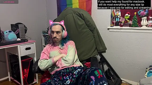 Snapshot of tallnerdyguy chatting on March 3, 2025, 2:15 am tallnerdyguy online show from March 3, 2025, 2:15 am